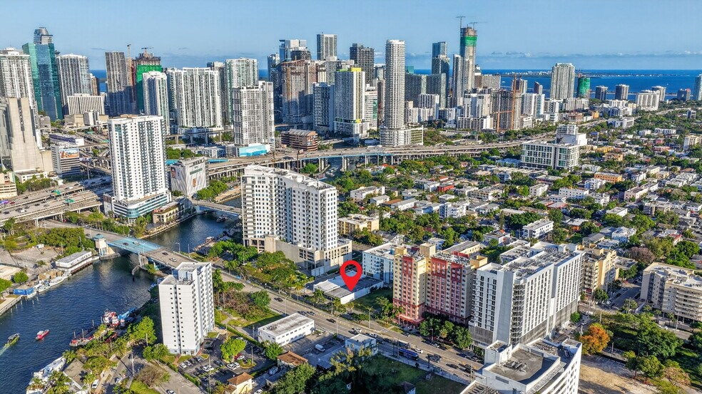 More Photos Of 500 W Flagler St, Miami Manufacturing For Lease
