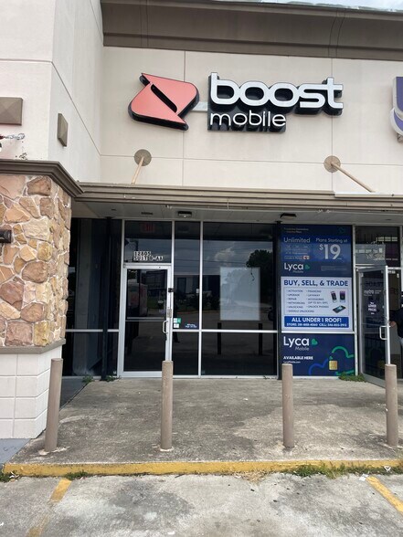 More Photos Of 12805 Cullen Blvd, Houston Unknown For Lease