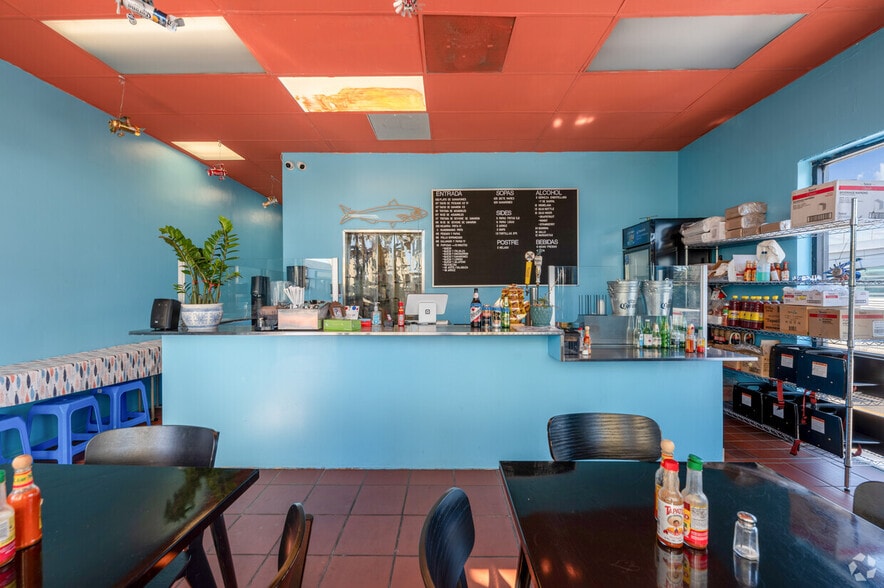 More Photos Of 1133 S Vermont Ave, Los Angeles Freestanding For Lease