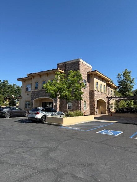 More Photos Of 5018 Chesebro Rd, Agoura Hills Medical For Sale