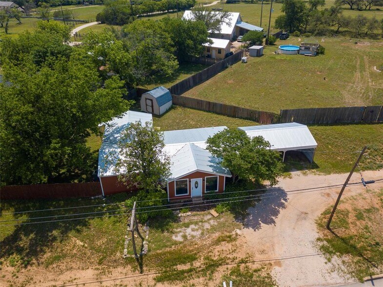 More Photos Of 603 W Main St, Johnson City Office For Sale