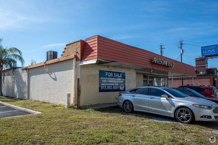 More Photos Of 4542 W Gandy Blvd, Tampa Freestanding For Sale