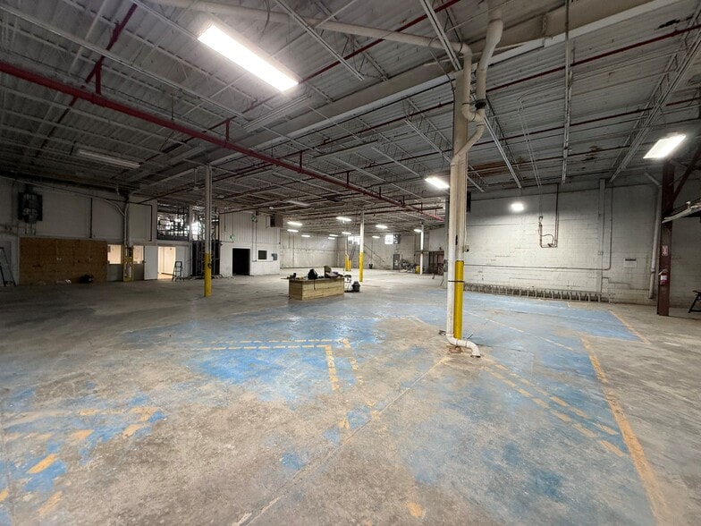 More Photos Of 7354 Baltimore Annapolis Blvd, Glen Burnie Warehouse For Lease