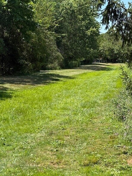 Primary Photo Of 4 Johnson Dr, Raritan Land For Lease