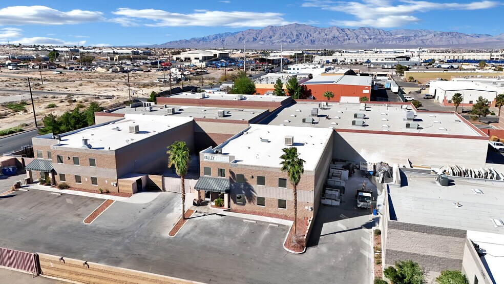 More Photos Of 2860 N Commerce St, North Las Vegas Warehouse For Lease
