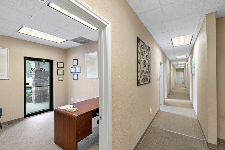 More Photos Of 1125 Cypress Station Dr, Houston Medical For Sale