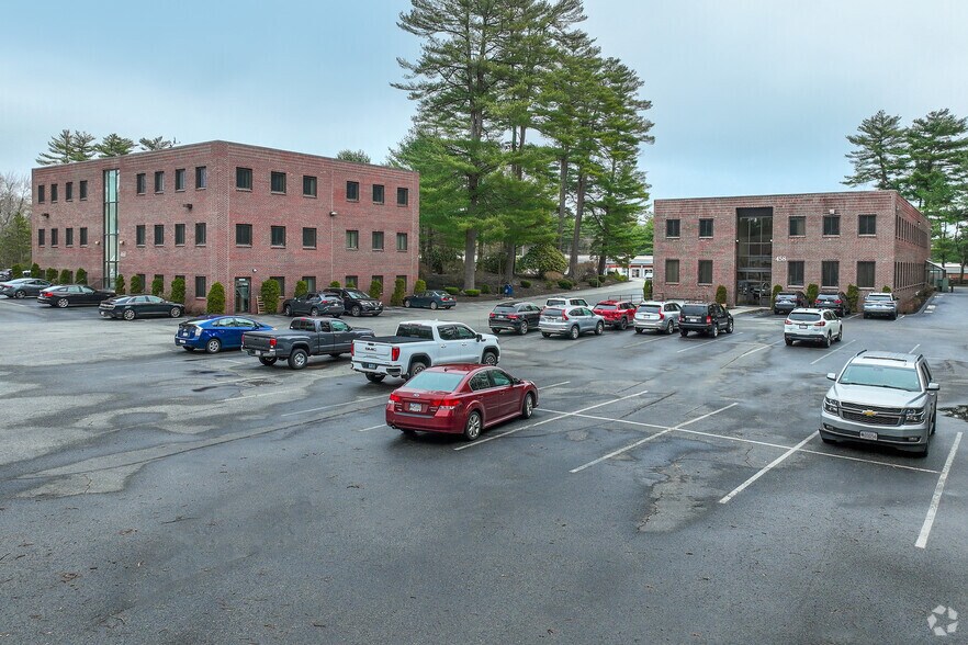 More Photos Of 458 Boston St, Topsfield Unknown For Lease