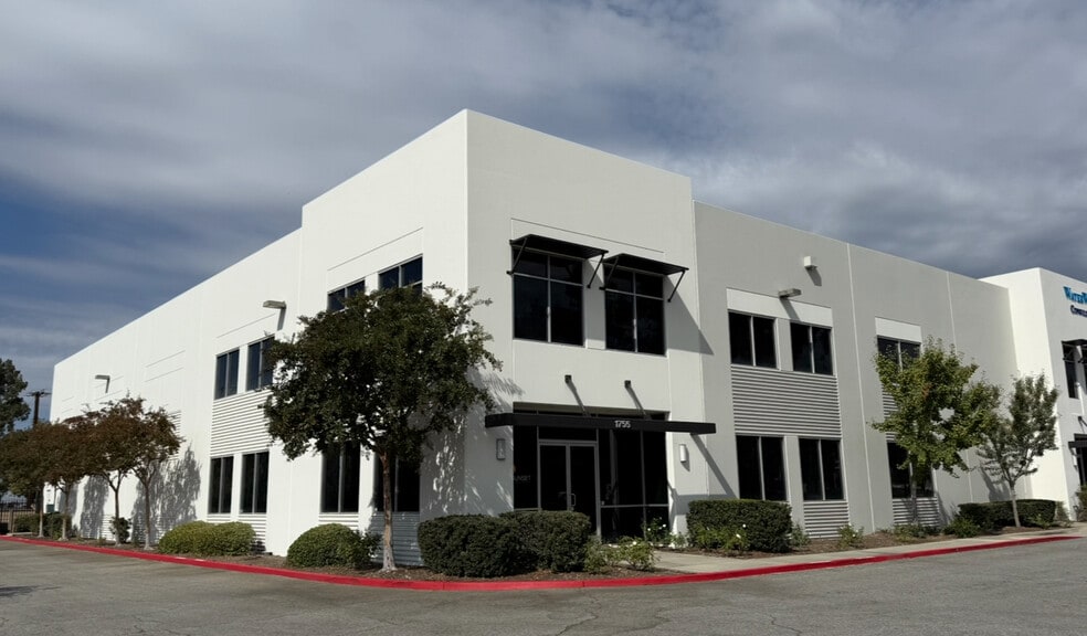 Primary Photo Of 1755 S Grand Ave, Glendora Flex For Lease