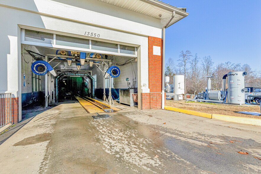 More Photos Of 13550 Hull Street Rd, Midlothian Carwash For Sale