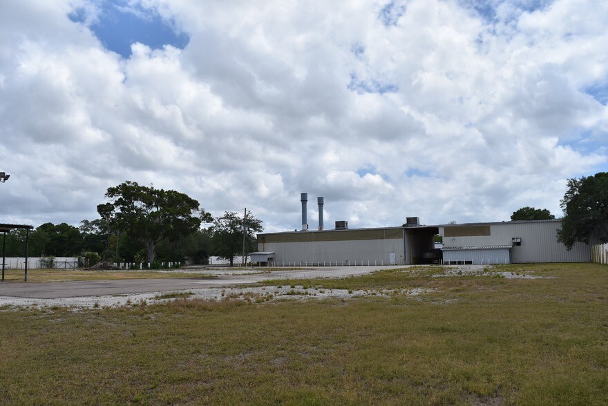 More Photos Of 2055 34th Way, Largo Warehouse For Sale
