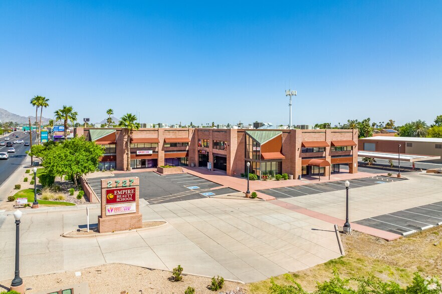 More Photos Of 2727 W Glendale Ave, Phoenix Office For Lease