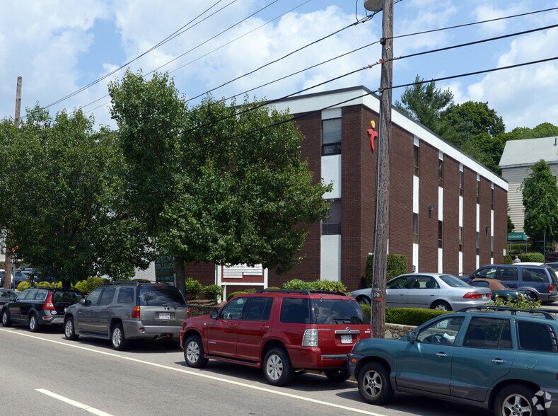 More Photos Of 909 N Main St, Providence Medical For Lease