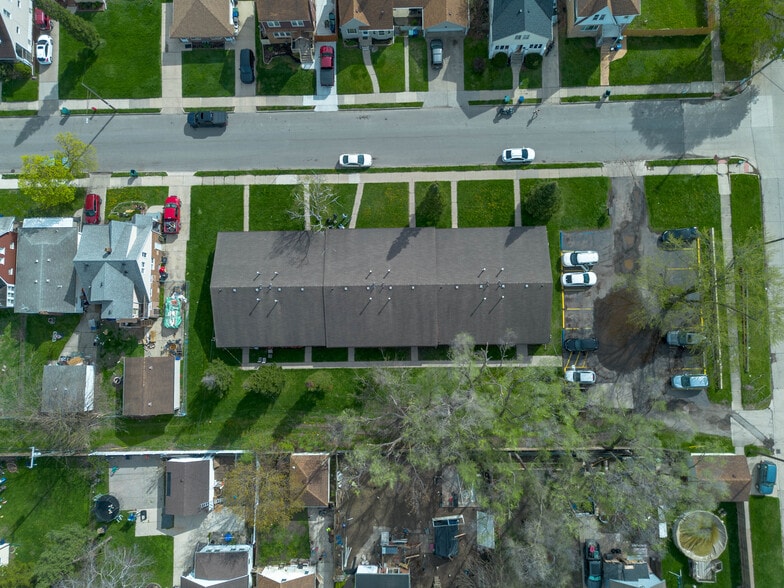 More Photos Of 1470 Paris Ave, Lincoln Park Multifamily For Sale