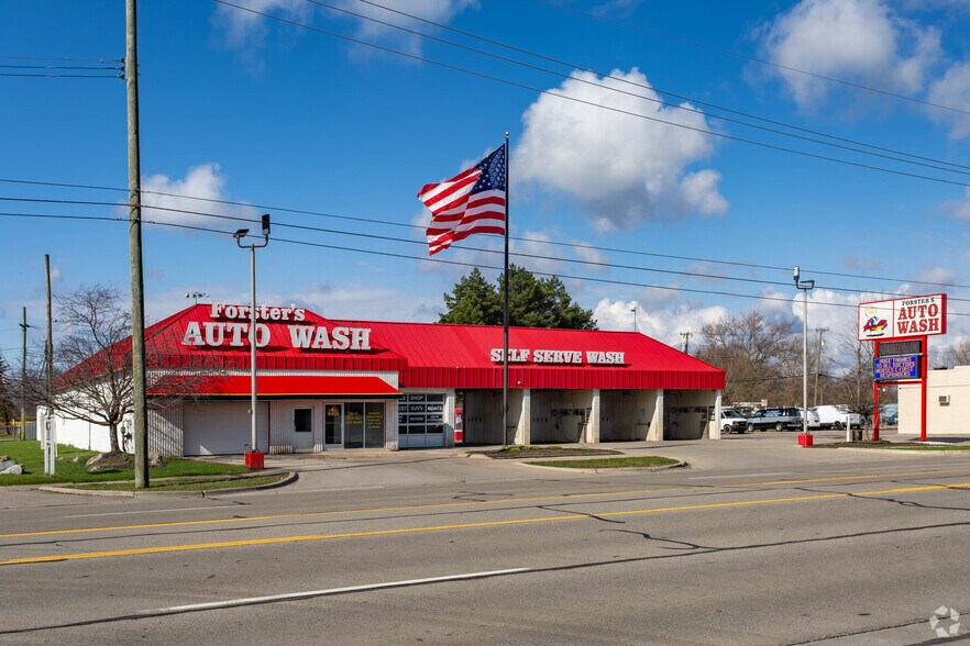 Primary Photo Of 4379 Dixie Hwy, Waterford Carwash For Sale