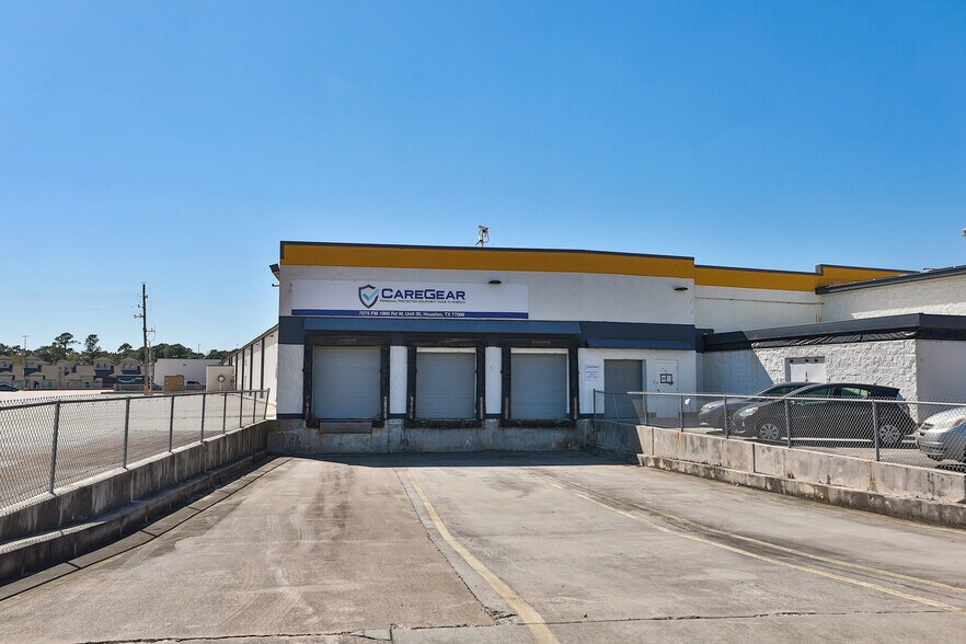 More Photos Of 7075 FM 1960 Rd W, Houston Warehouse For Lease