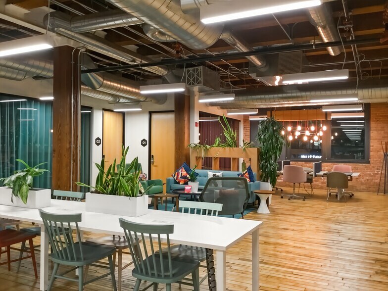 More Photos Of 900 W Randolph St, Chicago Coworking Space