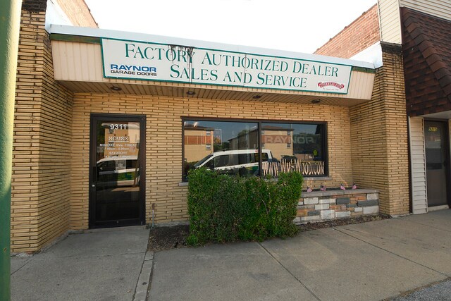 Primary Photo Of 9311 S Kedzie Ave, Evergreen Park Warehouse For Sale