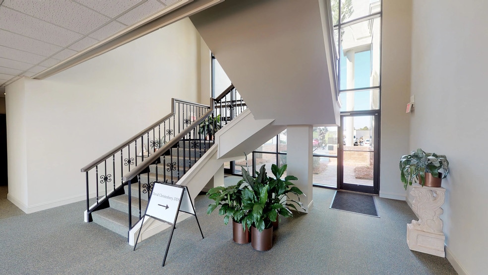 More Photos Of 2101 N Sardis Rd, Charlotte Office For Lease