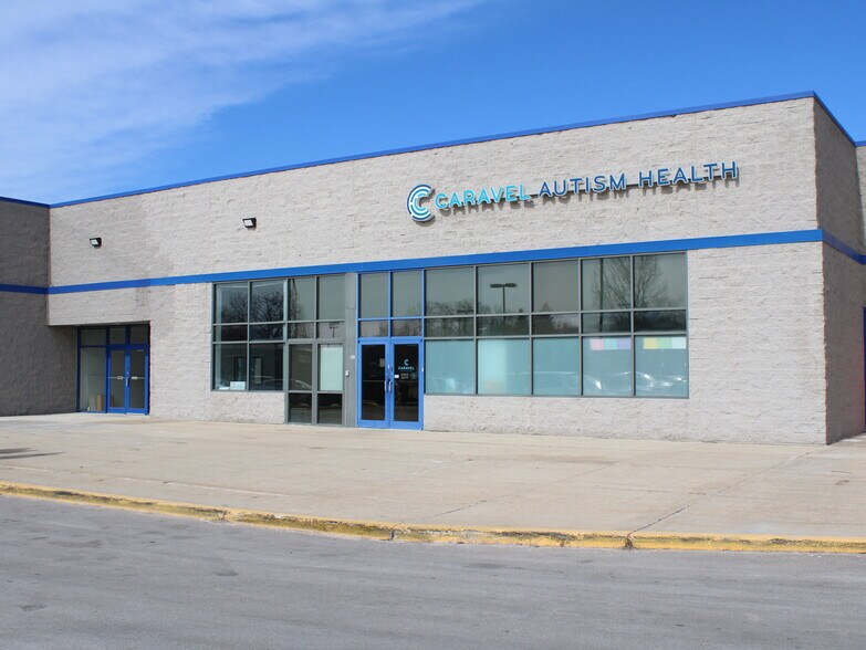 More Photos Of 7-75 W Scott St, Fond Du Lac General Retail For Sale