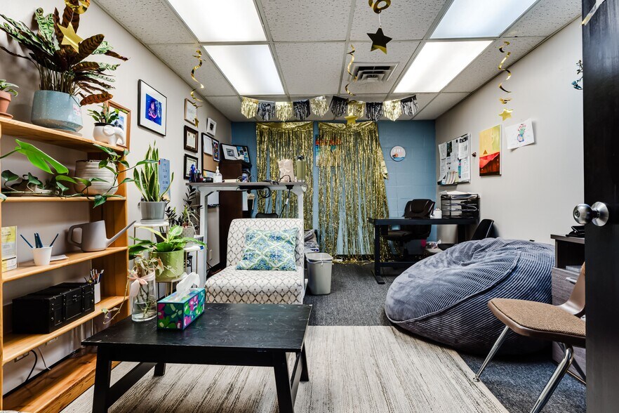 More Photos Of 944 W 5th Ave, Eugene Office For Lease