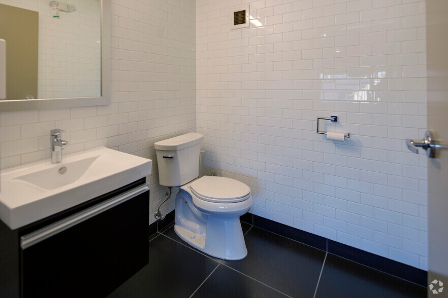 More Photos Of 112 6th Av E, Vancouver Unknown For Lease