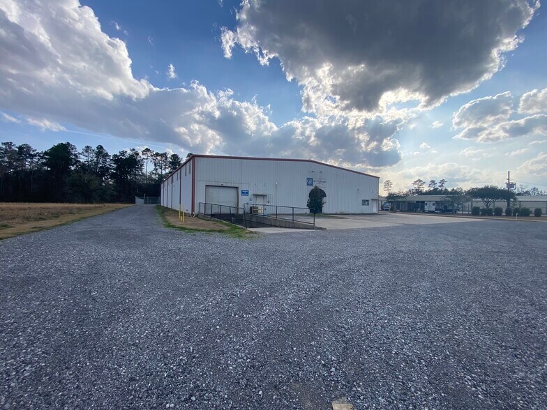 More Photos Of 19146 Highway 190 E, Hammond Warehouse For Lease