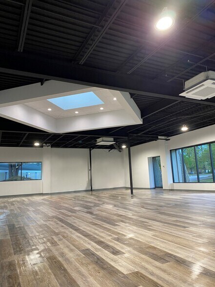 More Photos Of 11719-B Jefferson Ave, Newport News Unknown For Lease