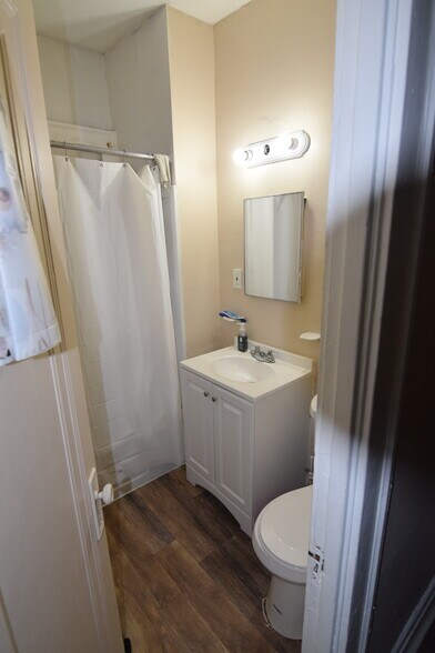 More Photos Of 14626 Lake Shore Blvd, Cleveland Apartments For Sale