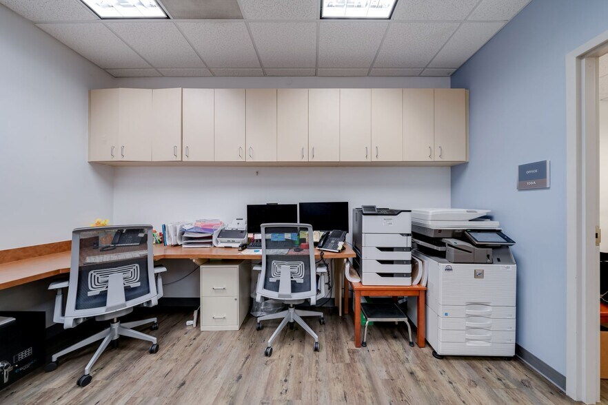 More Photos Of 7887 N Kendall Dr, Miami Medical For Lease