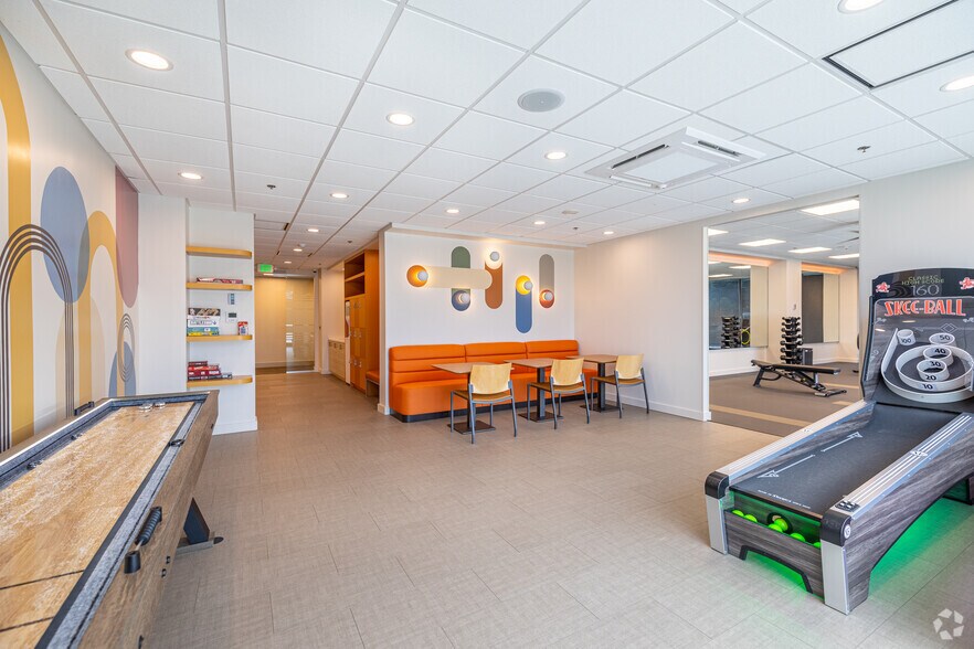 More Photos Of 9515 Deereco Rd, Timonium Office For Lease