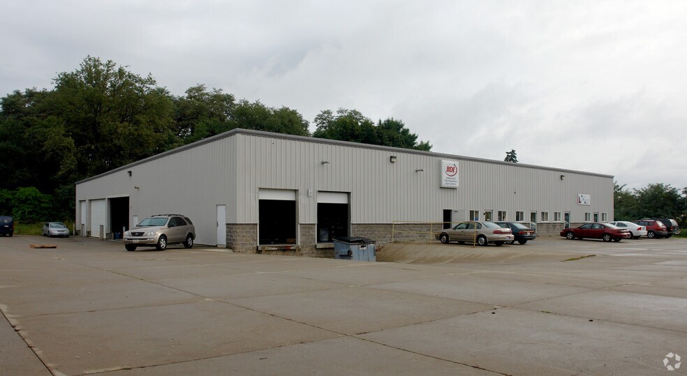 More Photos Of 413 Applegrove St NW, Canton Warehouse For Lease