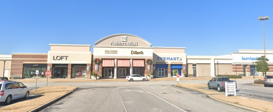 Primary Photo Of 1627 Opelika Rd, Auburn Unknown For Lease