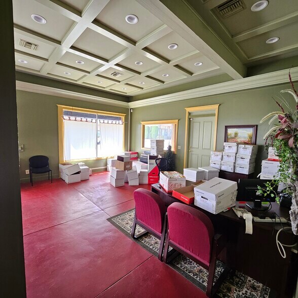 More Photos Of 800-810 W 9th St, San Pedro Office For Sale