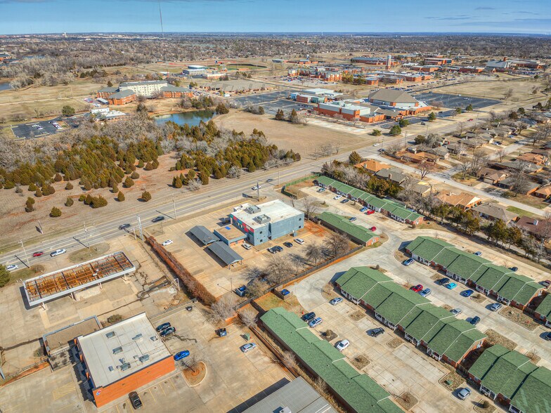 More Photos Of 2028 E Memorial, Edmond Office For Lease