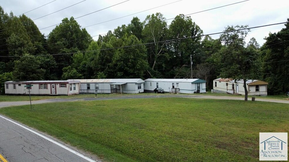 More Photos Of 7 Barbwave Cir, Martinsville Manufactured Housing Mobile Home Park For Sale