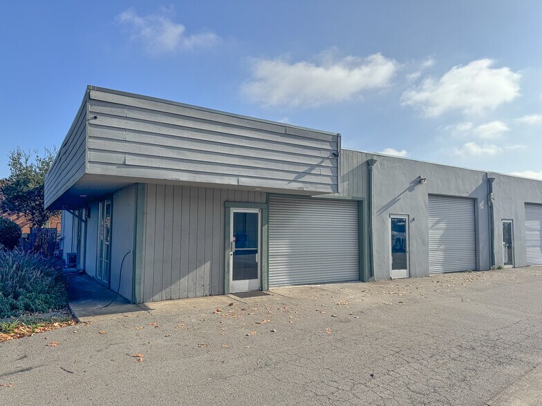 Primary Photo Of 158 Hamilton Dr, Novato Warehouse For Lease