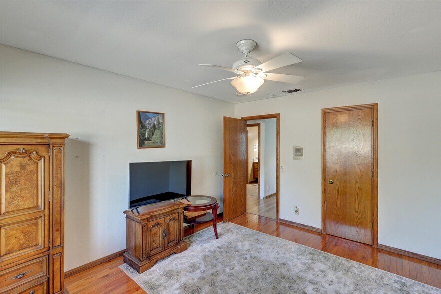 More Photos Of 784 Pomello Dr, Claremont Assisted Living For Lease