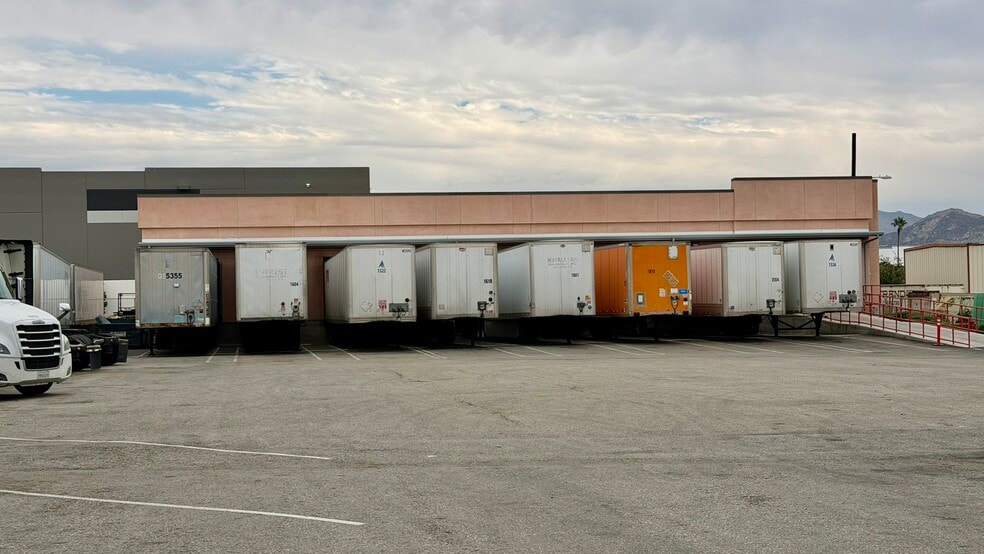 More Photos Of 11101 Calabash Ave, Fontana Truck Terminal For Sale