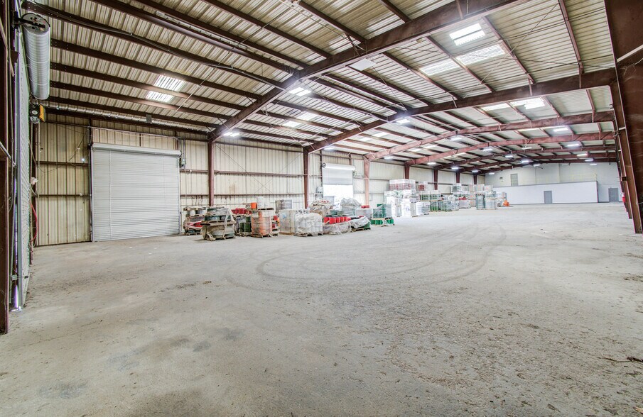 More Photos Of 8730 Ley Rd, Houston Warehouse For Lease