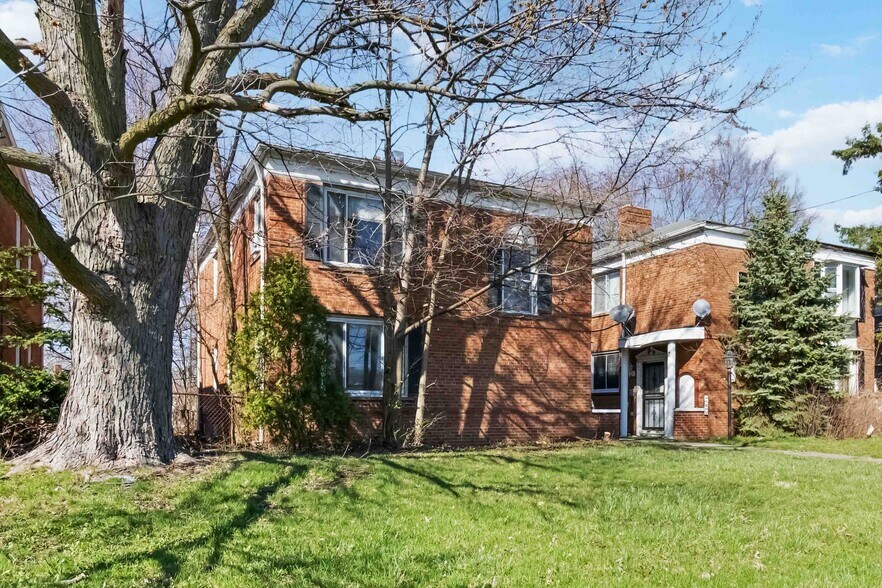 More Photos Of 17809 Harvard Ave, Cleveland Multifamily For Sale