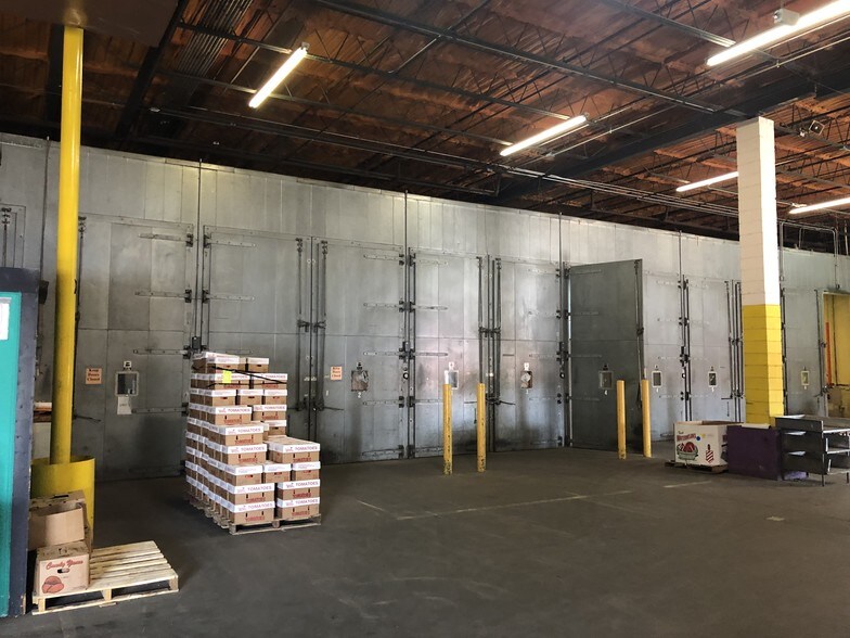 More Photos Of 3809-3811 Castlewood Rd, Richmond Warehouse For Lease