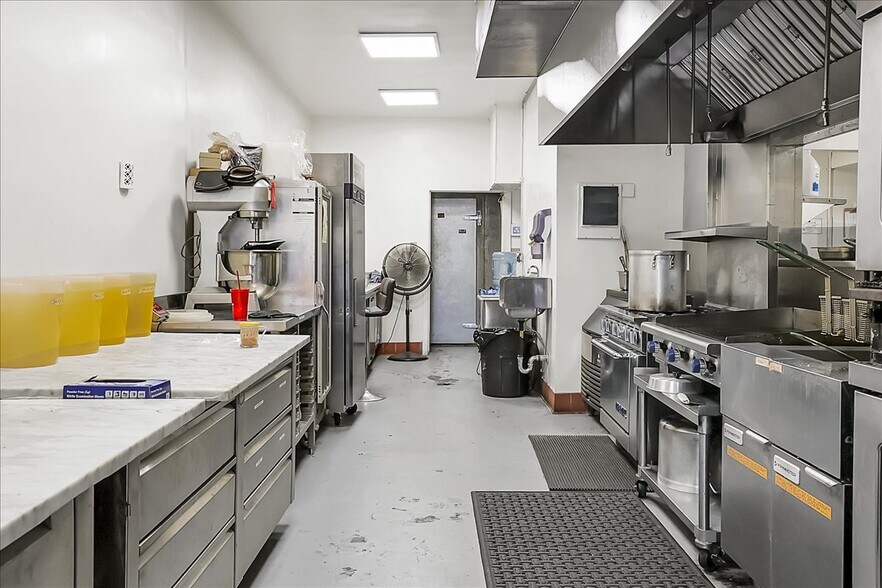 More Photos Of 2336-2338 Pacific Ave, Long Beach Storefront Retail Residential For Sale