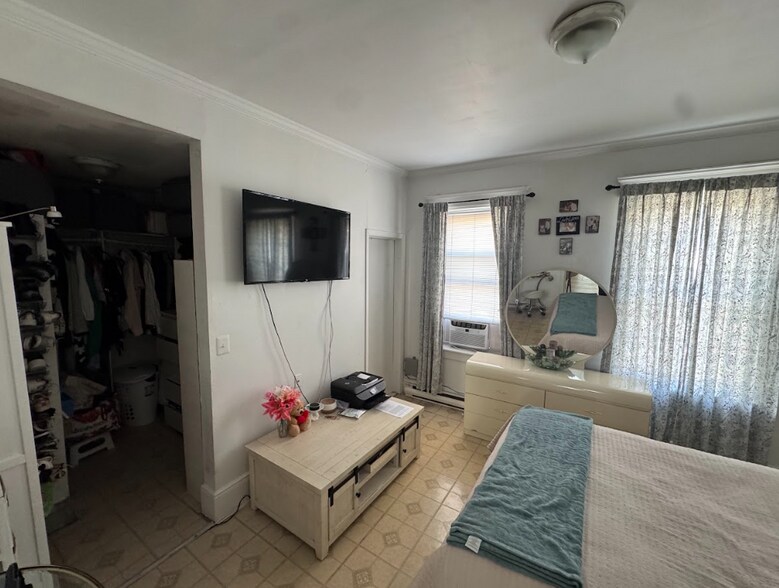 More Photos Of 591-593 60th St, West New York Storefront Retail Residential For Sale