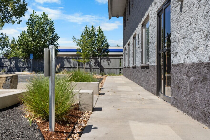 More Photos Of 354 NE Greenwood Ave, Bend Office Residential For Sale