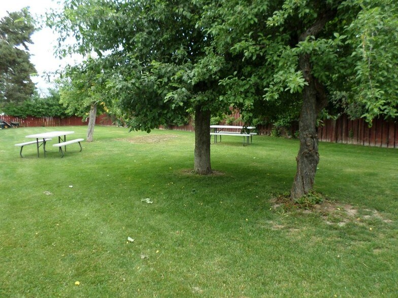 More Photos Of 31901 US Highway 2, Libby Hotel For Sale