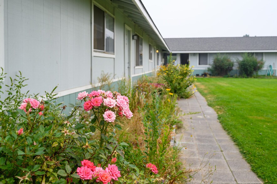 More Photos Of 2125 SW Xero Ln, Redmond Apartments For Sale