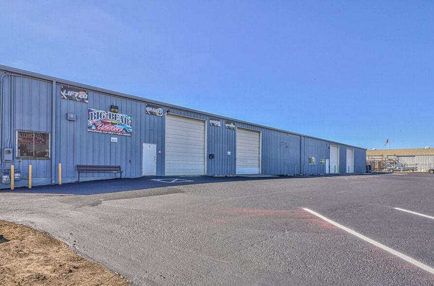 More Photos Of 50 Chamberlain St, Salinas Warehouse For Sale