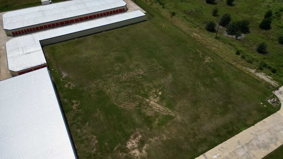 More Photos Of SR-52, San Antonio Flex For Lease