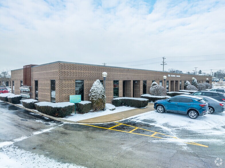More Photos Of 5120 Belmont Rd, Downers Grove Office For Lease