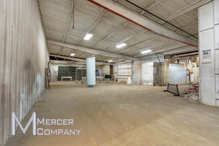 More Photos Of 4939-4959 Rendon Rd, Fort Worth Warehouse For Sale